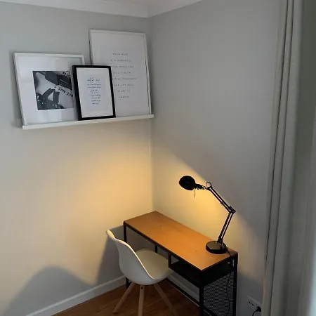 Amplio Y Moderno Apartamento En * Valladolid