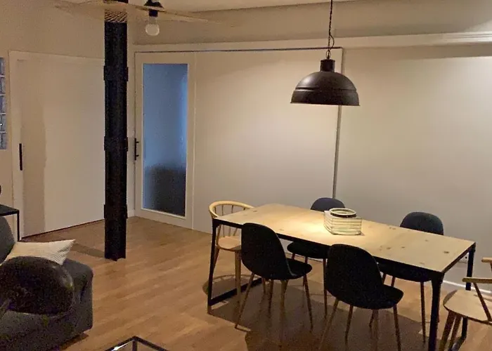 Amplio Y Moderno En *